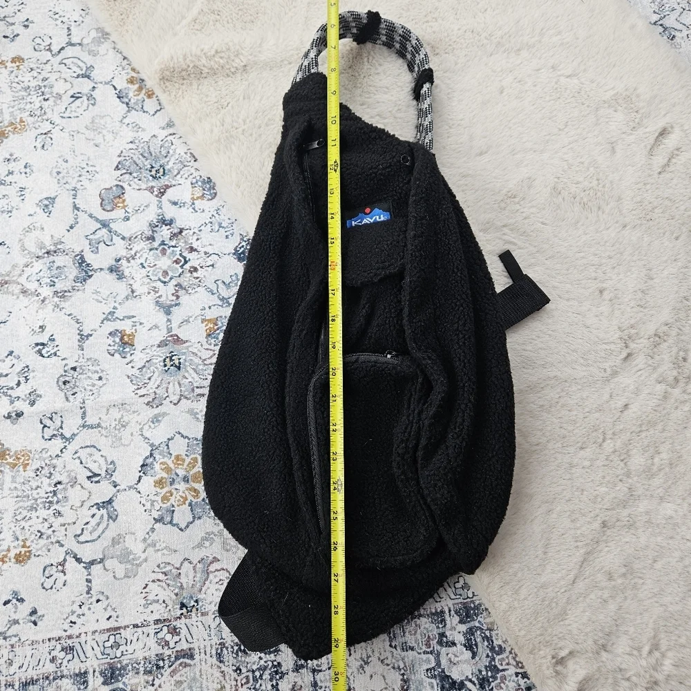 Kavu Fleece 4 Rope Sling Bag Black - Picture 9 of 10
